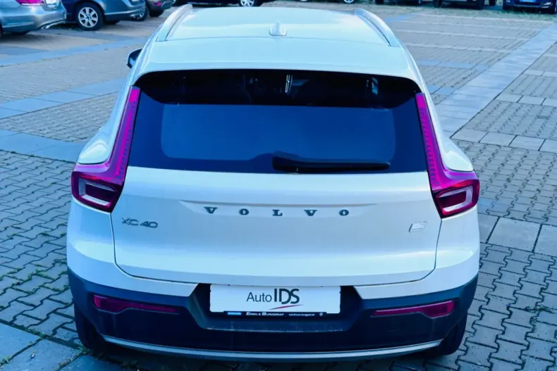 Volvo XC40 din 2022 cu 50.341 km - oferta VOL125014 - foto 3