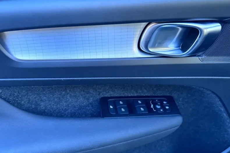 Volvo XC40 din 2022 cu 50.341 km - oferta VOL125014 - foto 19