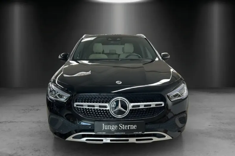 Mercedes-Benz GLA 250 din 2021 cu 23.700 km - oferta MER125016 - foto 2