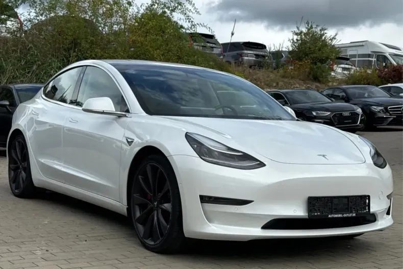 Tesla Model 3 din 2020 cu 47.500 km - oferta TES125019 - foto 1