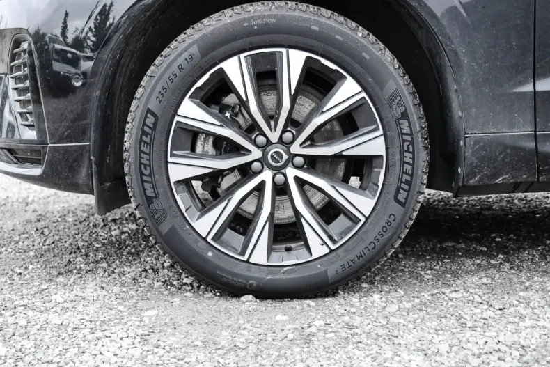 Volvo XC60 din 2023 cu 20.961 km - oferta VOL125021 - foto 3