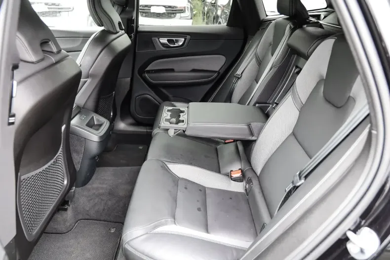 Volvo XC60 din 2023 cu 20.961 km - oferta VOL125021 - foto 14