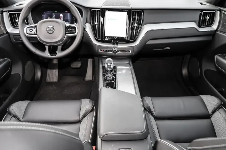 Volvo XC60 din 2023 cu 21.602 km - oferta VOL125022 - foto 5