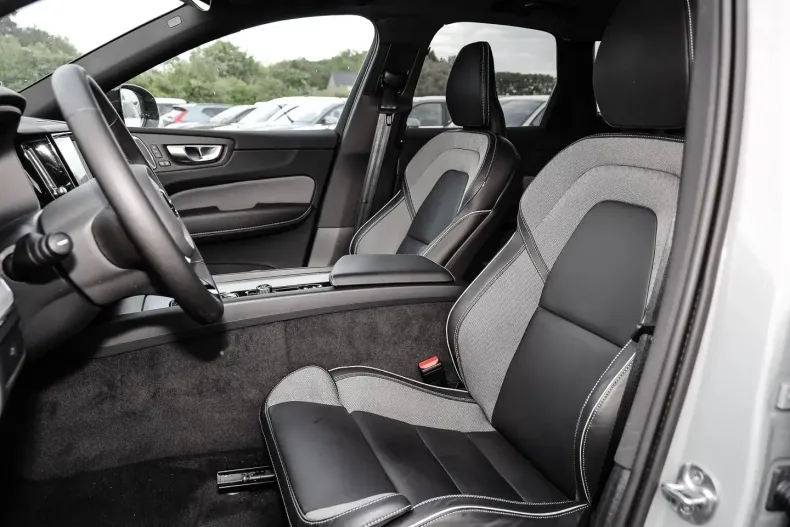 Volvo XC60 din 2023 cu 21.602 km - oferta VOL125022 - foto 7