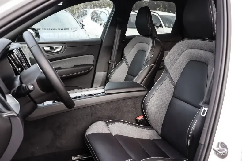 Volvo XC60 din 2023 cu 18.789 km - oferta VOL125024 - foto 7