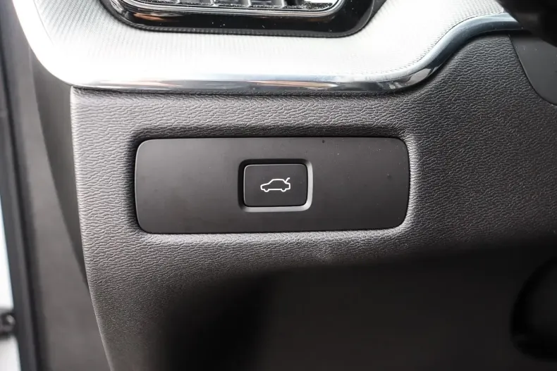 Volvo XC60 din 2023 cu 18.789 km - oferta VOL125024 - foto 11