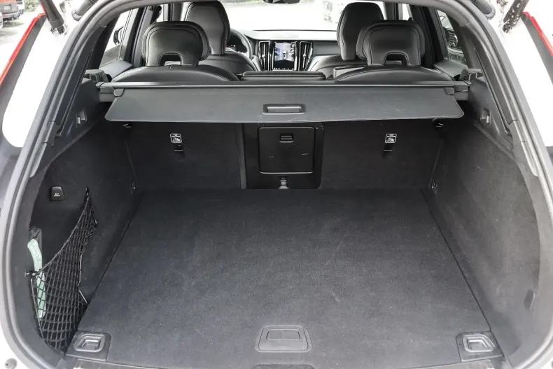 Volvo XC60 din 2023 cu 14.735 km - oferta VOL125025 - foto 14