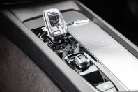 Volvo XC60 din 2023 cu 12.670 km - oferta VOL125027 - foto 12