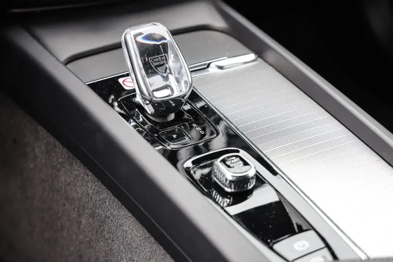 Volvo XC60 din 2023 cu 12.670 km - oferta VOL125027 - foto 12