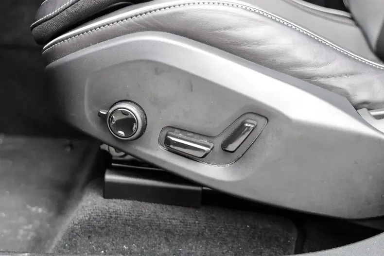 Volvo XC60 din 2023 cu 12.670 km - oferta VOL125027 - foto 13