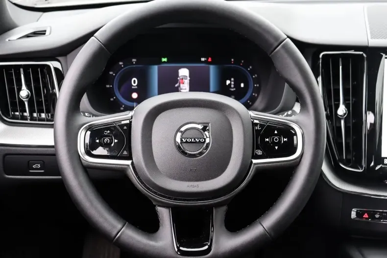 Volvo XC60 din 2023 cu 21.550 km - oferta VOL125028 - foto 6