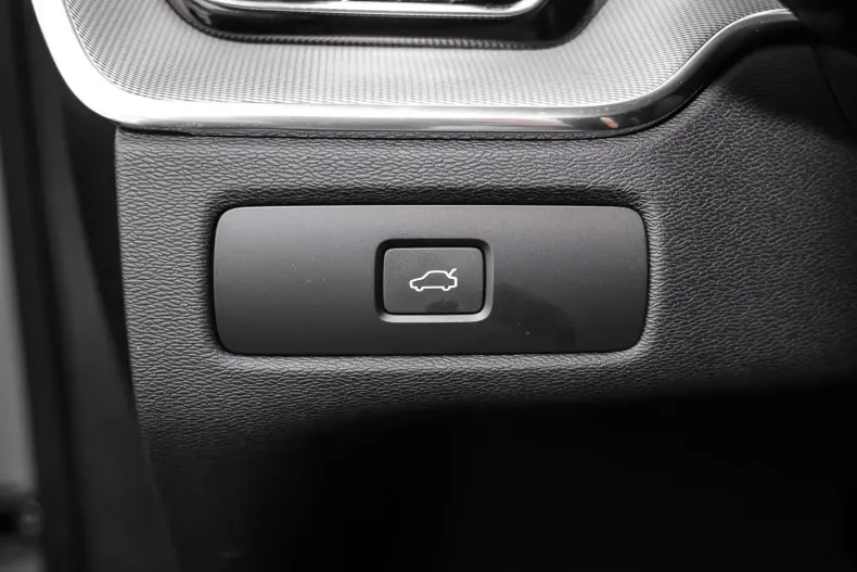 Volvo XC60 din 2023 cu 22.667 km - oferta VOL125029 - foto 11