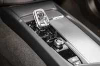 Volvo XC60 din 2023 cu 22.667 km - oferta VOL125029 - foto 13