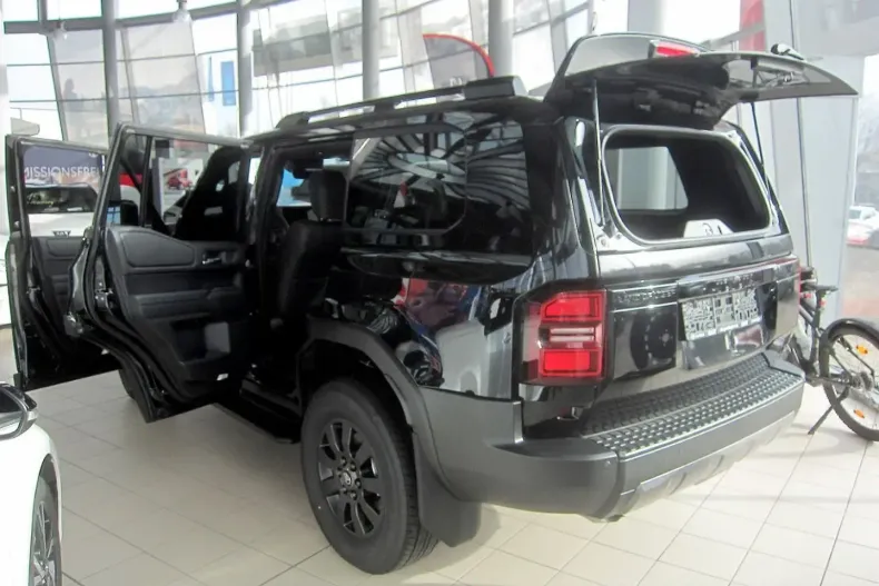 Toyota Land Cruiser din 2024 cu 10 km - oferta TOY125047 - foto 3