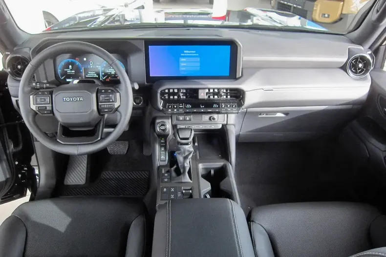 Toyota Land Cruiser din 2024 cu 10 km - oferta TOY125047 - foto 5