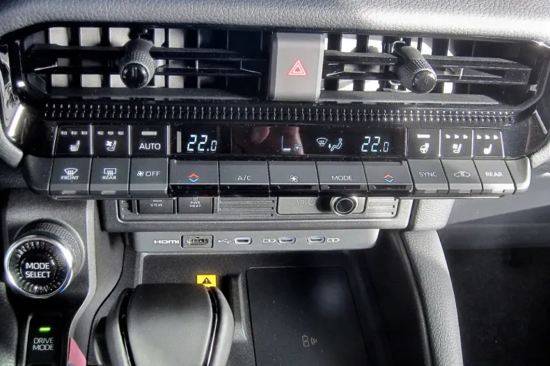 Toyota Land Cruiser din 2024 cu 10 km - oferta TOY125047 - foto 17