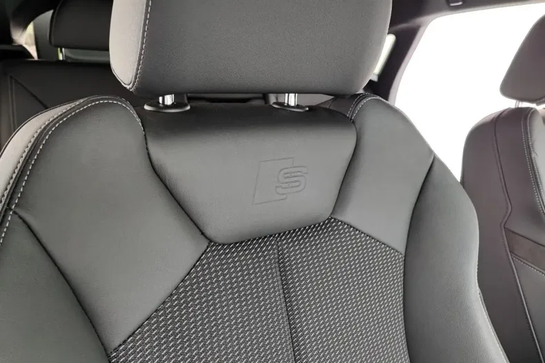 Audi Q3 din 2023 cu 12.720 km - oferta AUD125048 - foto 21