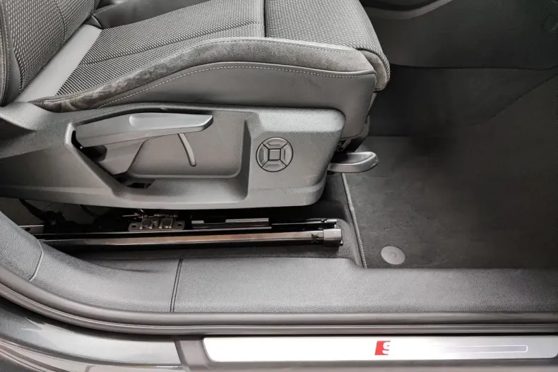 Audi Q3 din 2023 cu 12.720 km - oferta AUD125048 - foto 25