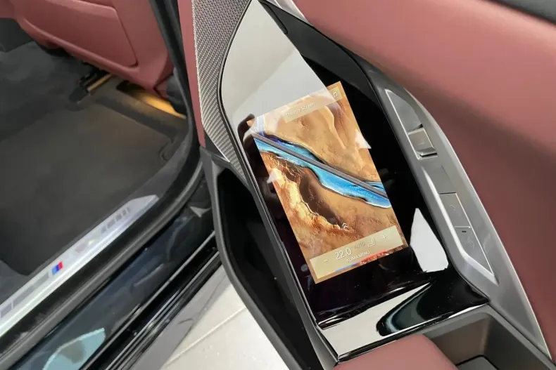 BMW 740 din 2024 cu 6.000 km - oferta BMW125063 - foto 22