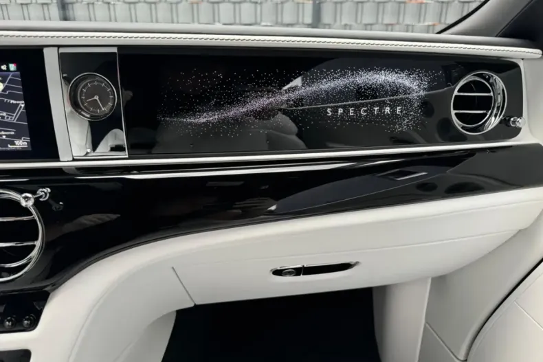 Rolls-Royce Spectre din 2024 cu 100 km - oferta ROL125070 - foto 14