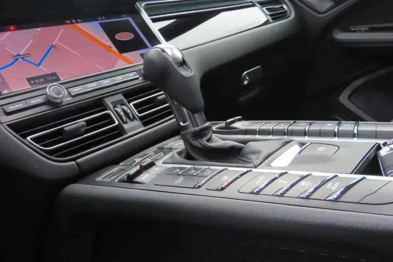 Porsche Macan din 2021 cu 70.000 km - oferta POR125077 - foto 22