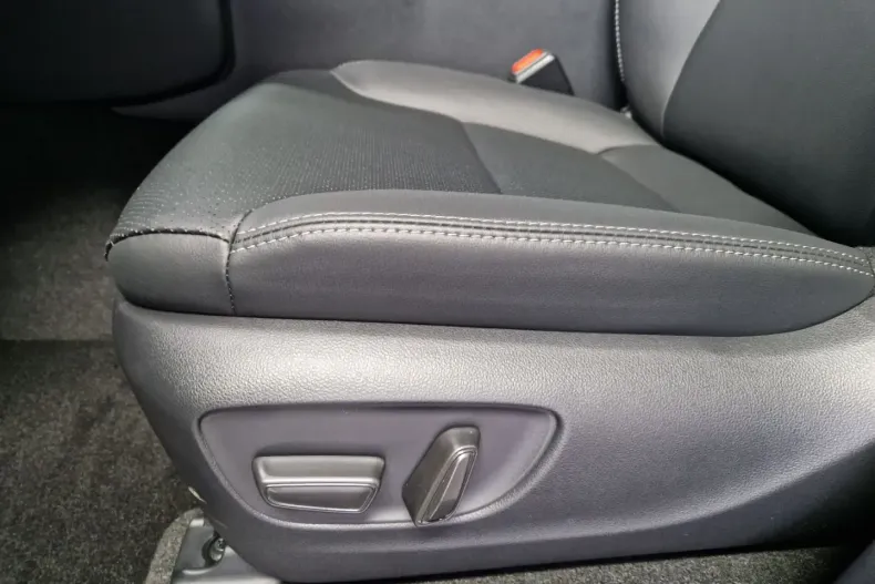 Toyota Land Cruiser din 2024 cu 15 km - oferta TOY125093 - foto 15