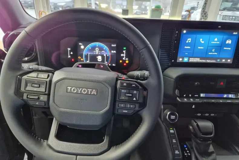 Toyota Land Cruiser din 2024 cu 15 km - oferta TOY125093 - foto 17