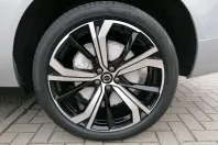 Volvo XC60 din 2024 cu 15.000 km - oferta VOL125096 - foto 3