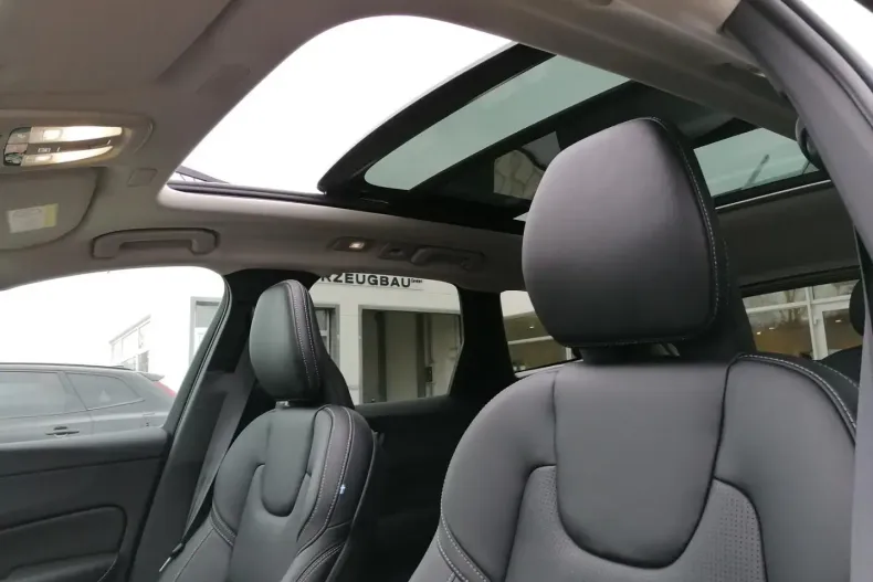 Volvo XC60 din 2024 cu 15.000 km - oferta VOL125096 - foto 16