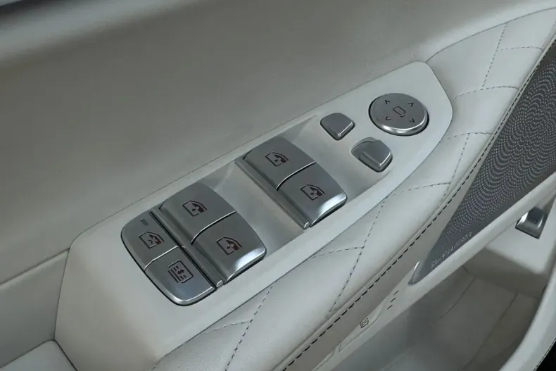 BMW 750 din 2021 cu 71.000 km - oferta BMW125100 - foto 12