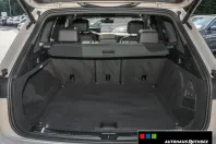 Volkswagen Touareg din 2023 cu 54.800 km - oferta VOL125103 - foto 4