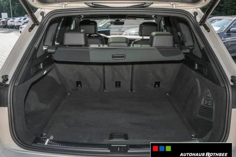 Volkswagen Touareg din 2023 cu 54.800 km - oferta VOL125103 - foto 4