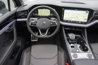 Volkswagen Touareg din 2022 cu 26.300 km - oferta VOL125104 - foto 3