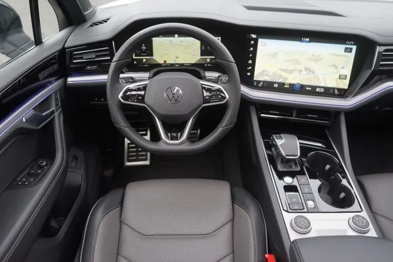 Volkswagen Touareg din 2022 cu 26.300 km - oferta VOL125104 - foto 3