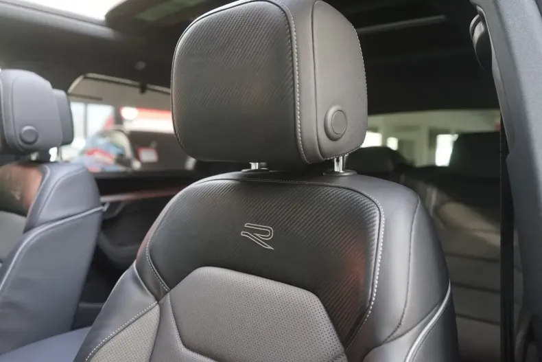 Volkswagen Touareg din 2022 cu 26.300 km - oferta VOL125104 - foto 6