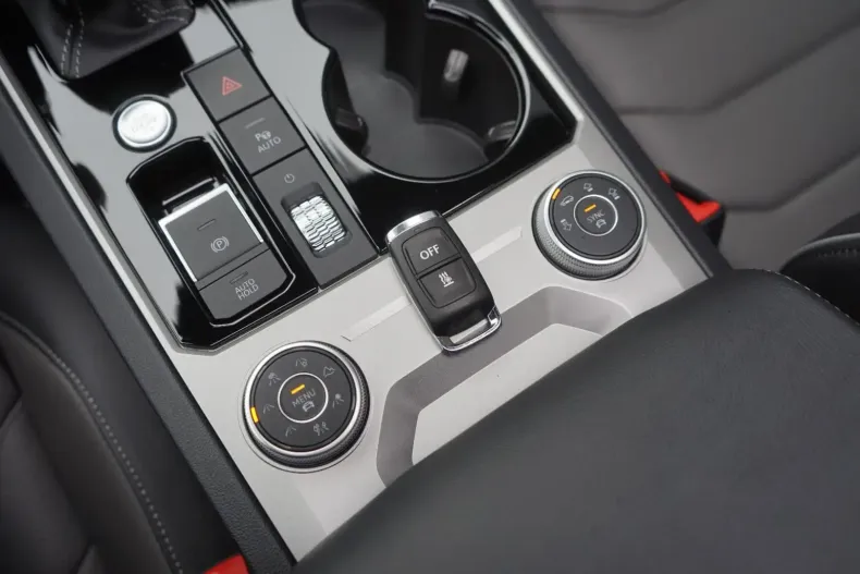 Volkswagen Touareg din 2022 cu 26.300 km - oferta VOL125104 - foto 9