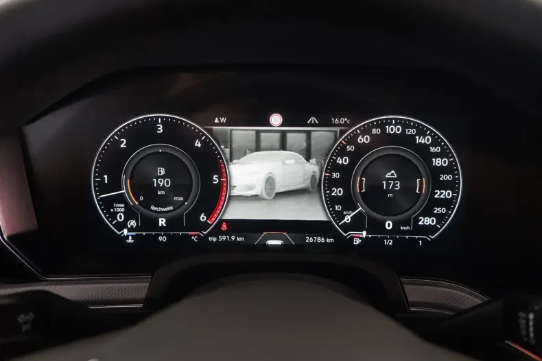 Volkswagen Touareg din 2022 cu 26.300 km - oferta VOL125104 - foto 10