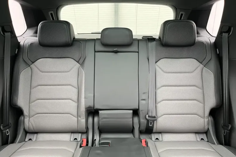 Volkswagen Touareg din 2020 cu 15.294 km - oferta VOL125105 - foto 17