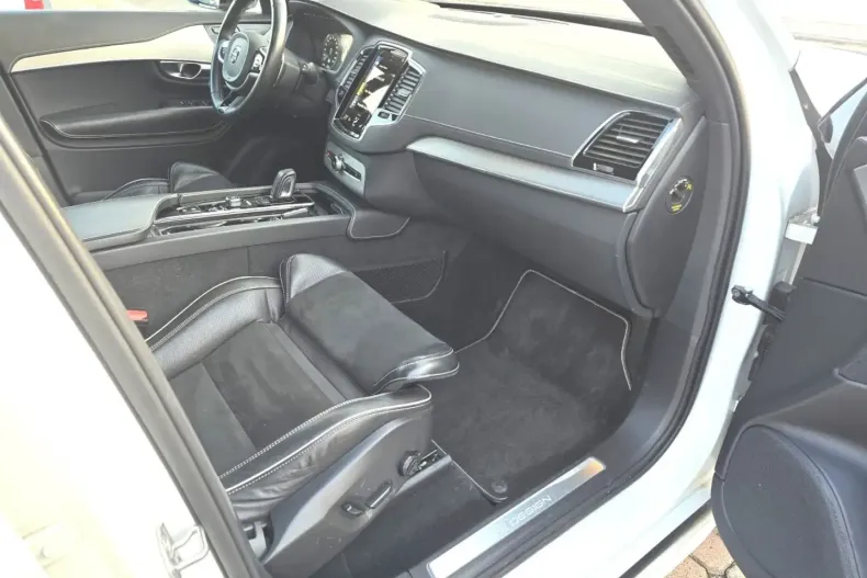 Volvo XC90 din 2020 cu 95.270 km - oferta VOL125111 - foto 9