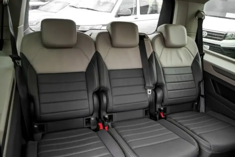 Volkswagen T7 Multivan din 2023 cu 37.610 km - oferta VOL125112 - foto 14