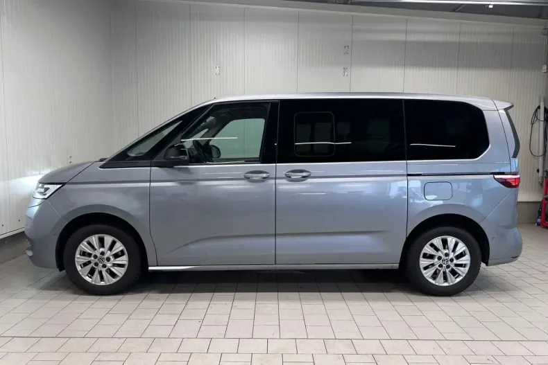 Volkswagen T7 Multivan din 2023 cu 20.450 km - oferta VOL125113 - foto 2