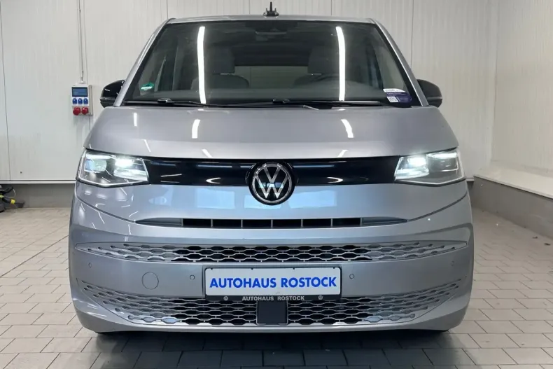 Volkswagen T7 Multivan din 2023 cu 20.450 km - oferta VOL125113 - foto 8