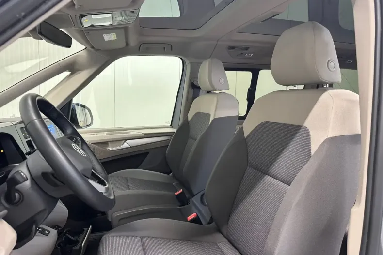 Volkswagen T7 Multivan din 2023 cu 20.450 km - oferta VOL125113 - foto 14