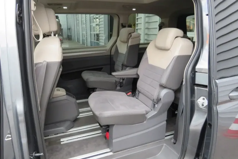 Volkswagen T7 Multivan din 2023 cu 32.292 km - oferta VOL125114 - foto 13