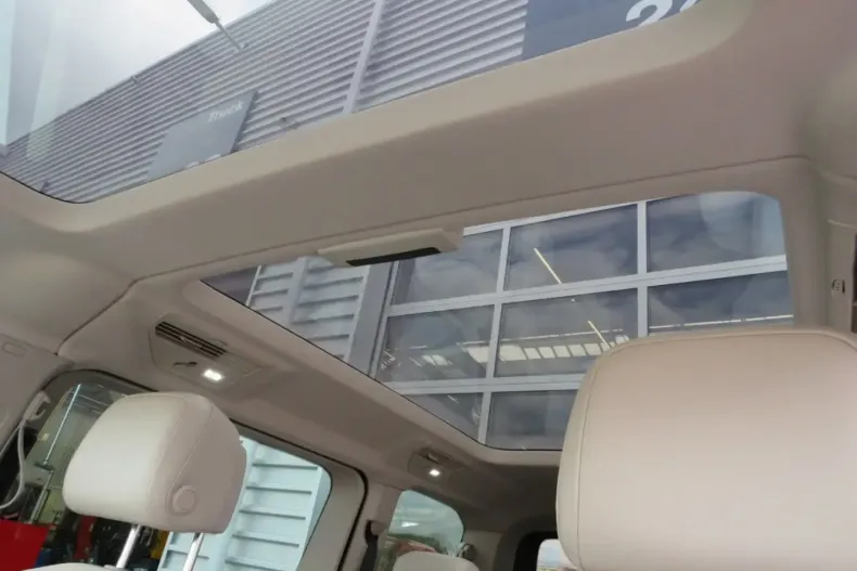 Volkswagen T7 Multivan din 2023 cu 32.292 km - oferta VOL125114 - foto 14