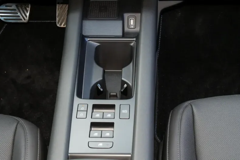 Hyundai IONIQ 6 din 2023 cu 6.577 km - oferta HYU125116 - foto 12