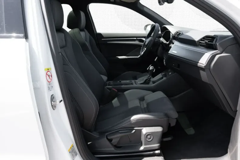 Audi Q3 din 2023 cu 10.900 km - oferta AUD125117 - foto 4