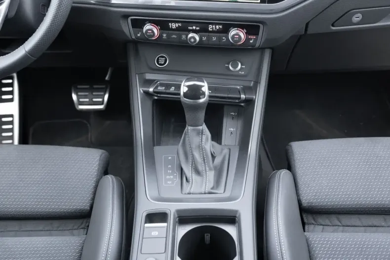 Audi Q3 din 2023 cu 10.900 km - oferta AUD125117 - foto 7