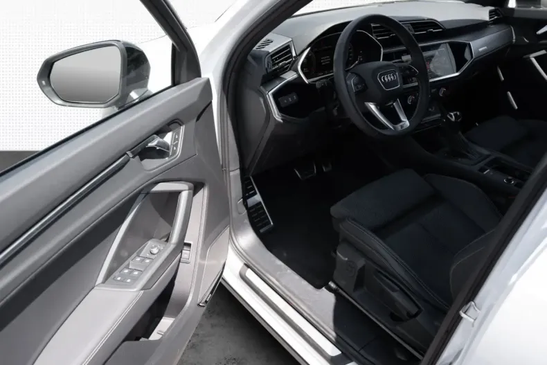 Audi Q3 din 2023 cu 10.900 km - oferta AUD125117 - foto 14