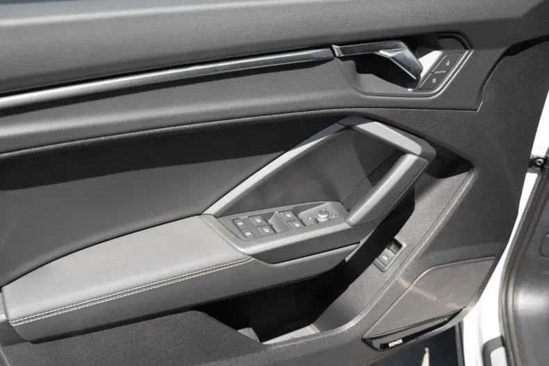 Audi Q3 din 2023 cu 10.900 km - oferta AUD125117 - foto 19